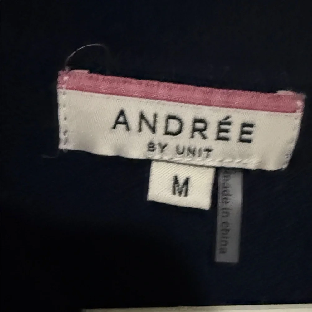 Andrée by Unit Women’s Chevron Colorblock Sweater – Navy, Cream & Blush Size M - Picture 2 of 7